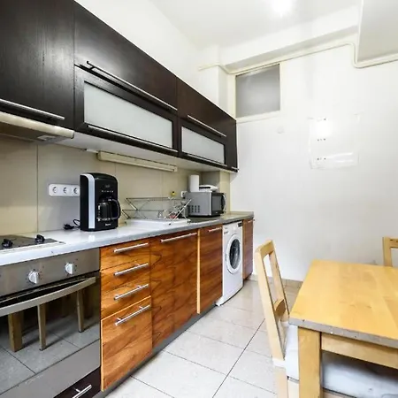 Pulse King Street Location Apartment